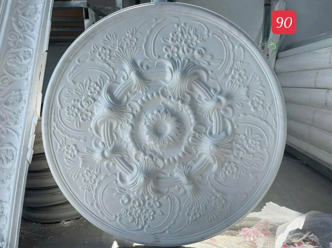 Mâm Trần Thạch Cao Hoa Văn Hoa Lá Cổ Điển Đường Kính 90cm